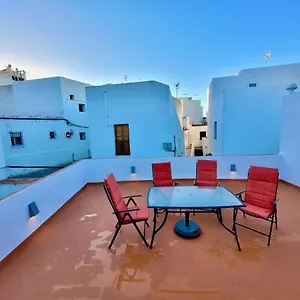 Apartamento Amplia Casa Con Azotea Privada En El Casco Antiguo, Vejer de la Frontera